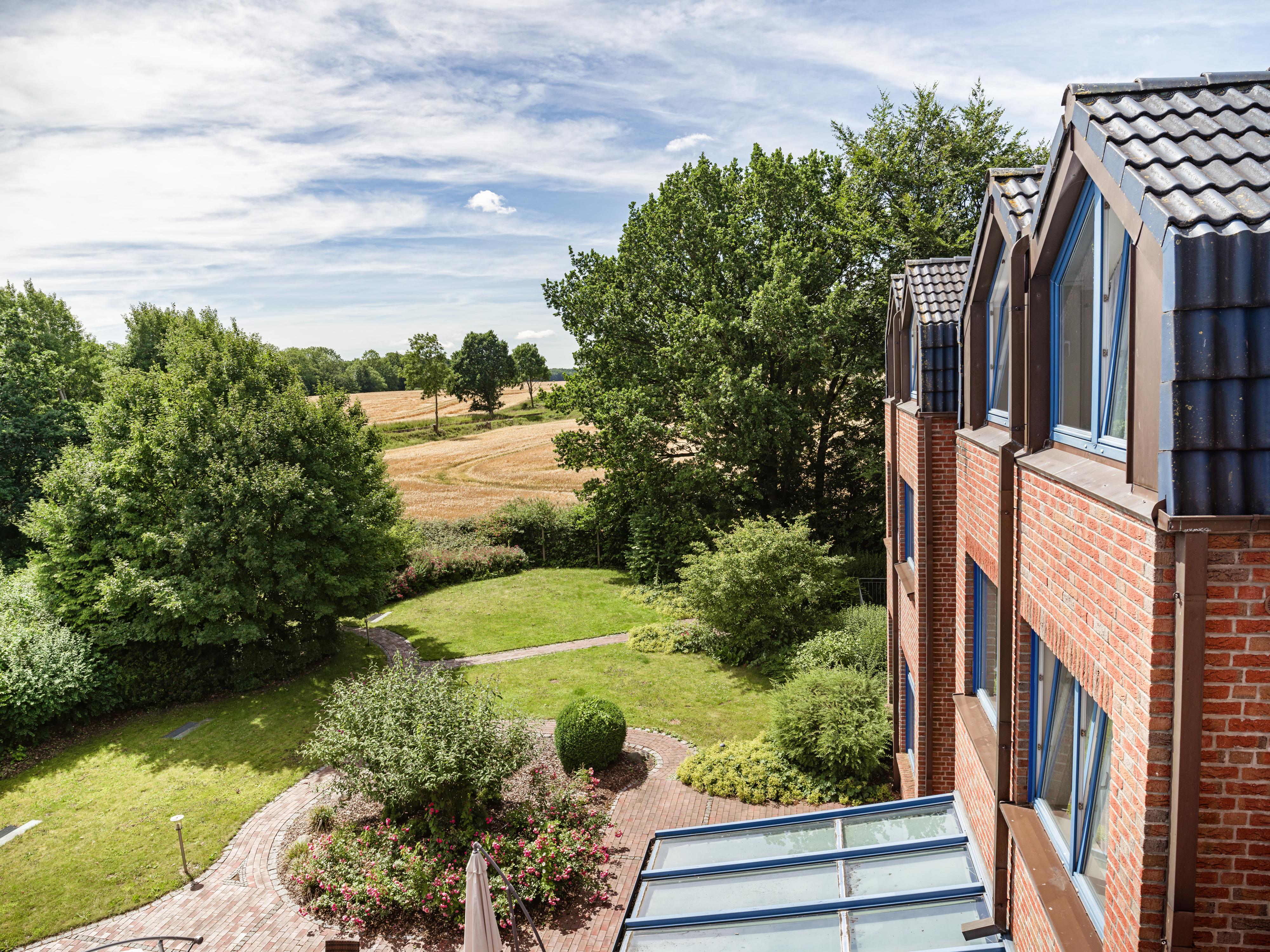 Hotel Daenischer Hof Altenholz By Tulip Inn Bagian luar foto